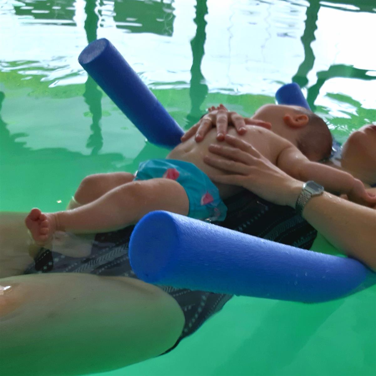 AQUANATAL - POST natale yoga in het water MET BABY - SESSIE zat 21 JUNI 2025 om 10u00 @ DILBEEK